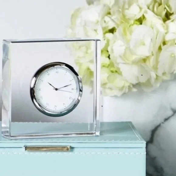 ANNA New York Vola Lucite Clock - Picture 1 of 9